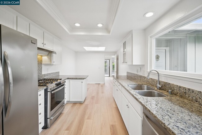 Building Photo - 2137 Presidio Ct