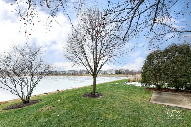 Building Photo - 651 Hawley Dr