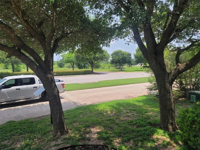 Building Photo - 319 Riverwalk Dr