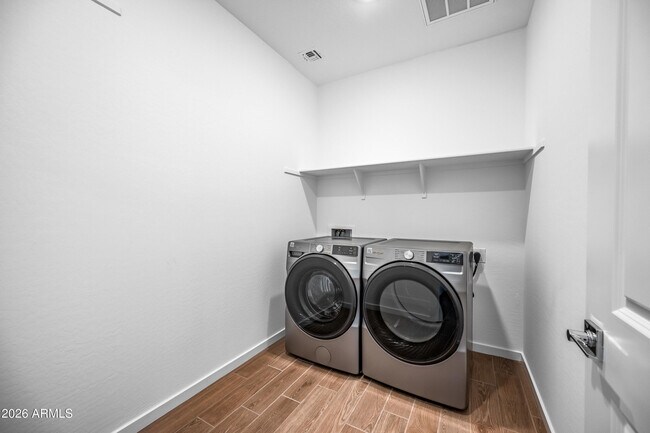 Building Photo - 7505 E Cozy Cottage Ln