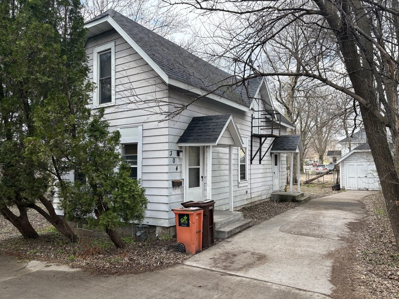 Primary Photo - 304 Marston Ct