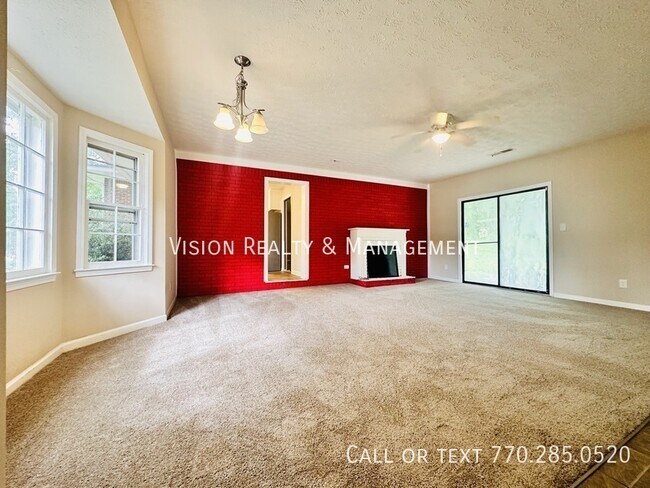 Building Photo - 6150 Mallory Rd