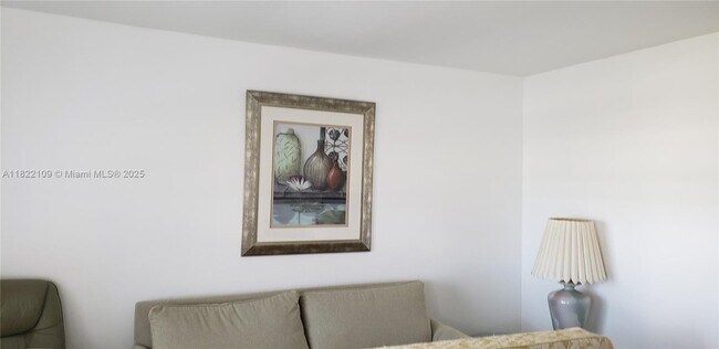 Building Photo - 467 Golden Isles Dr
