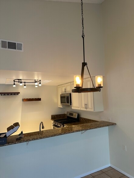 Building Photo - 34041 Emily Way