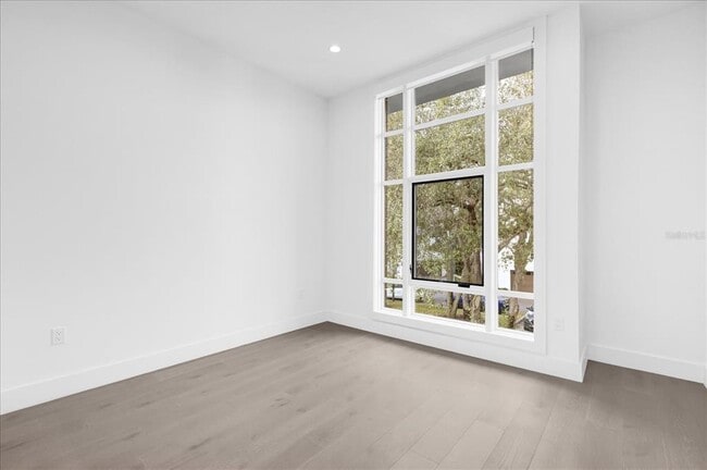 Building Photo - 1776 Mondrian Cir