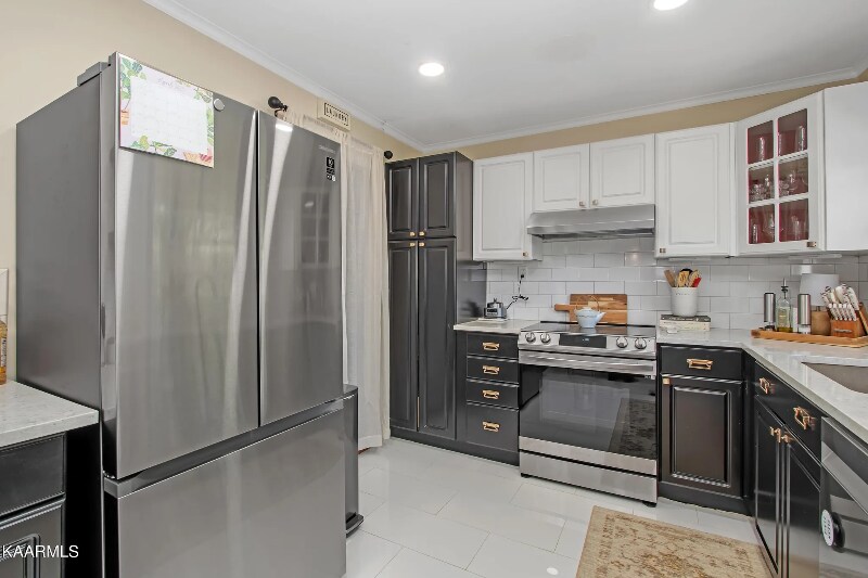 Building Photo - 7021 Yorkshire Dr