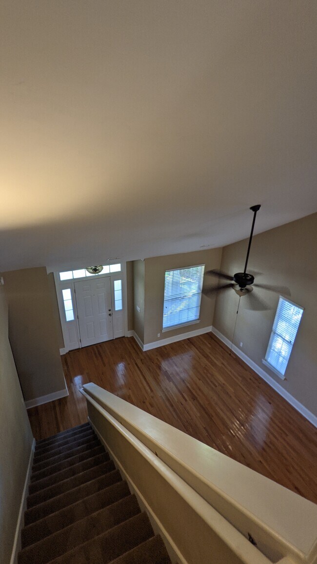 Building Photo - 1633 Shadowmoss Ave