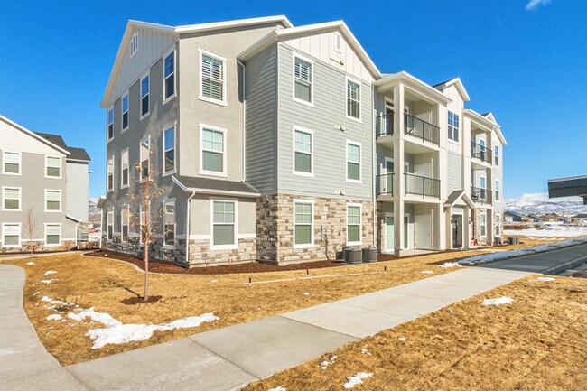 Building Photo - 1128 S 820 E