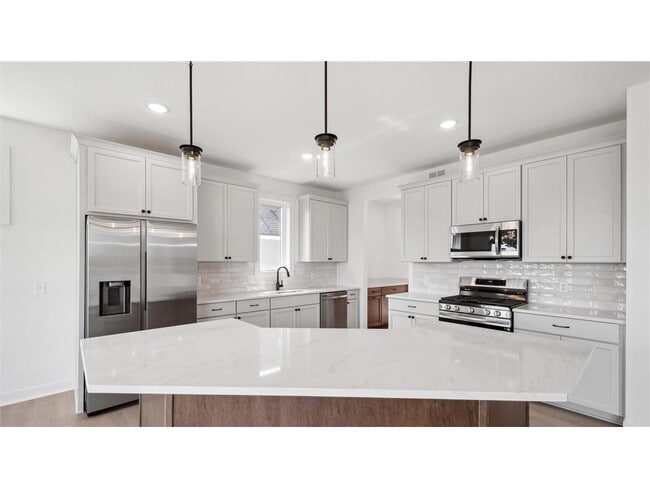 Building Photo - 2133 Westpointe Dr