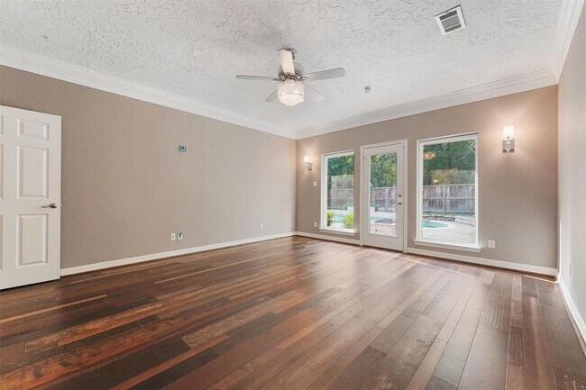 Building Photo - 2515 Pine Bend Dr