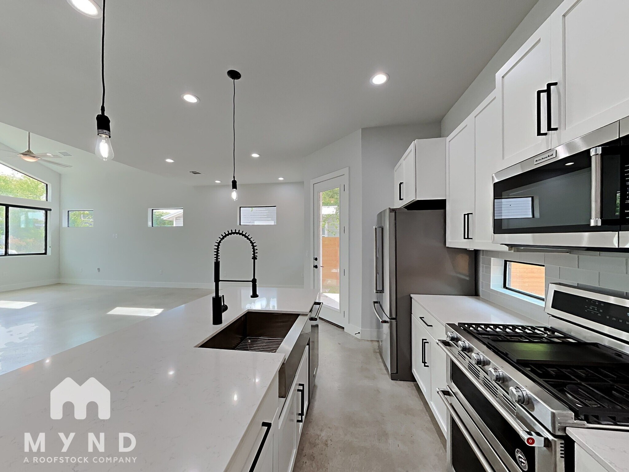 Building Photo - 2820 Prado St
