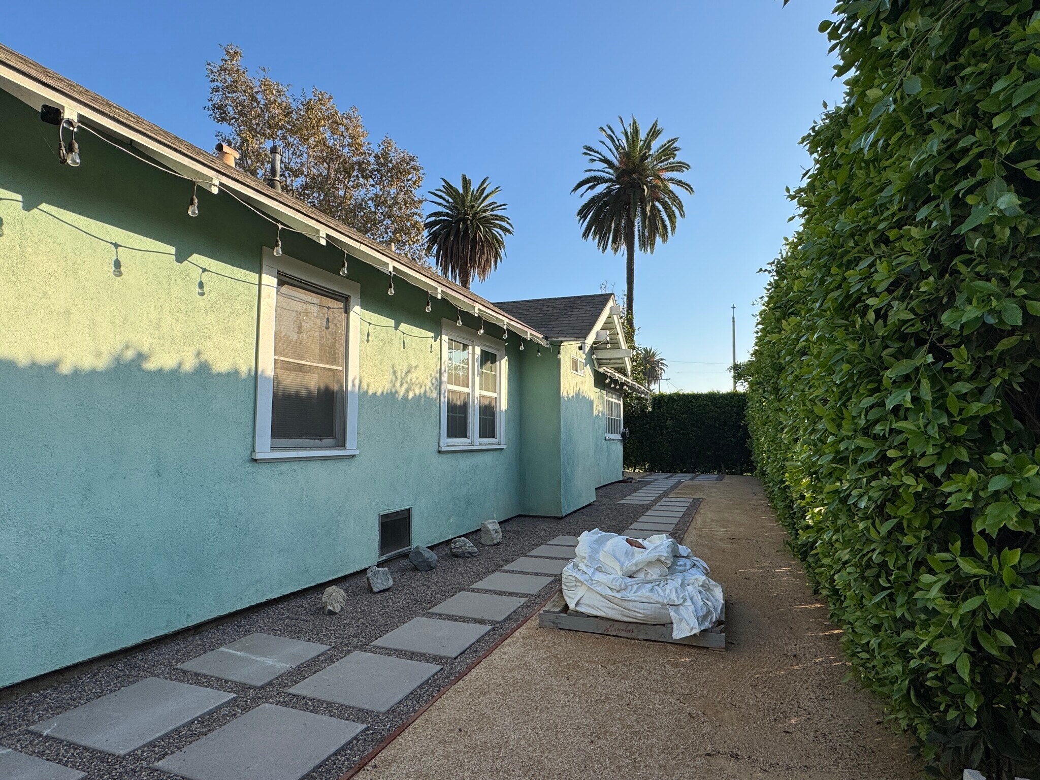 Building Photo - 1763 W 39th St