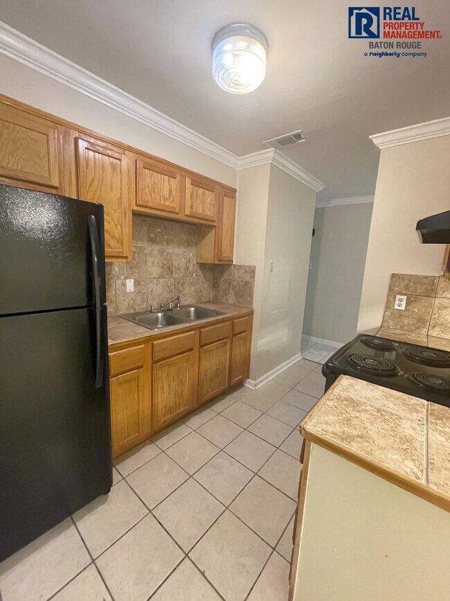 Building Photo - House: Mickens Place