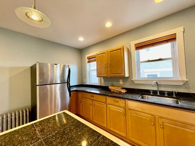 Building Photo - 49 Wellington Rd