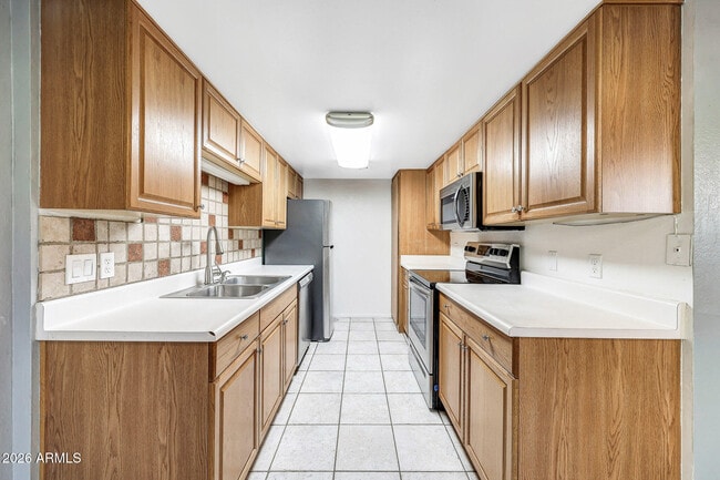 Building Photo - 1001 N Granite Reef Rd