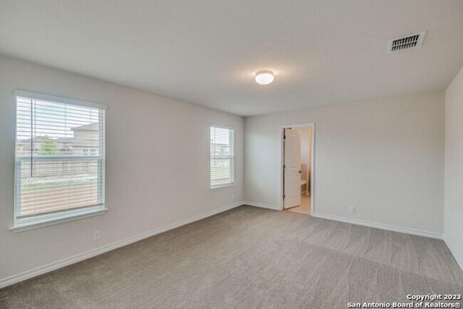 Building Photo - 4 Bedroom/2 Bath Riverstone Subdivision