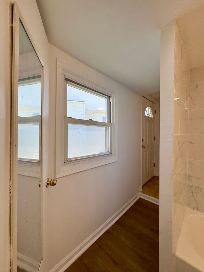 Building Photo - Charming 4 Bedroom/2 Bathroom Home in Dundalk, MD!