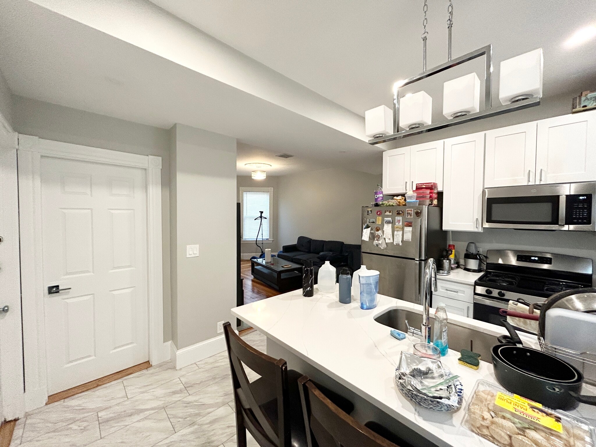 Building Photo - 267 E Cottage St