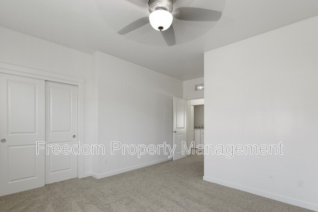 Building Photo - 11213 W Gabrielle Dr