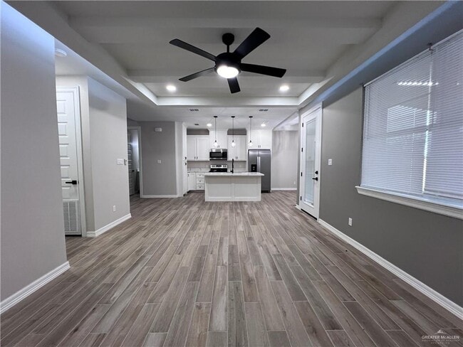 Building Photo - 36 N Crown Point