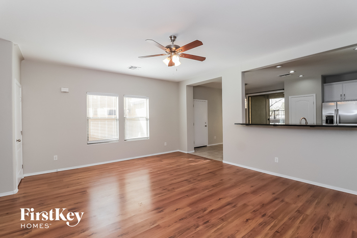 Building Photo - 8512 N 64th Ln