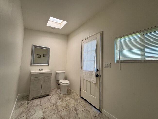 Building Photo - 2469 S Rogers Ln