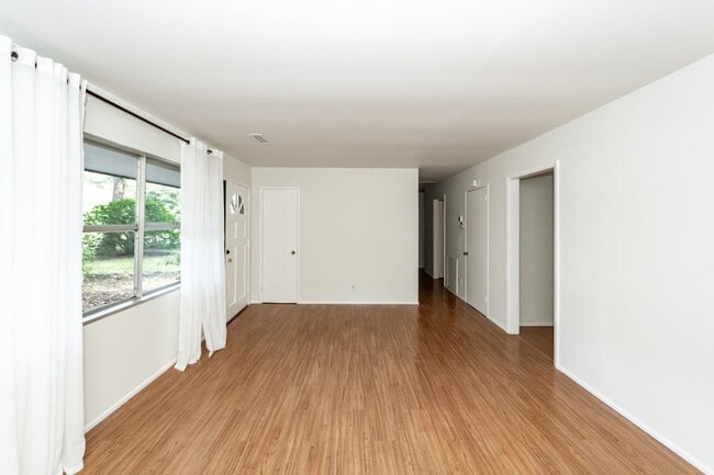 Building Photo - 1521 Juniper St
