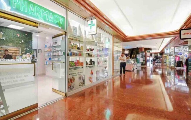 Building Photo - 1717 N Bayshore Dr