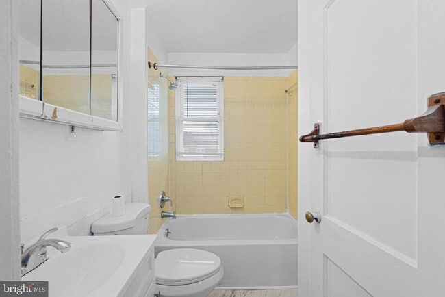 Building Photo - 4117 Raymonn Ave