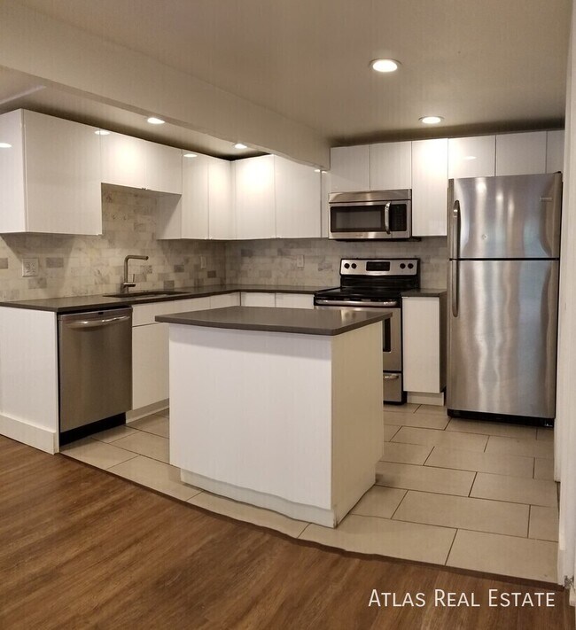 Building Photo - 1568 Youngfield St