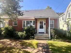 Building Photo - 1104 Little High St