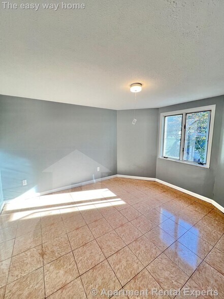 Building Photo - 141 Albion St