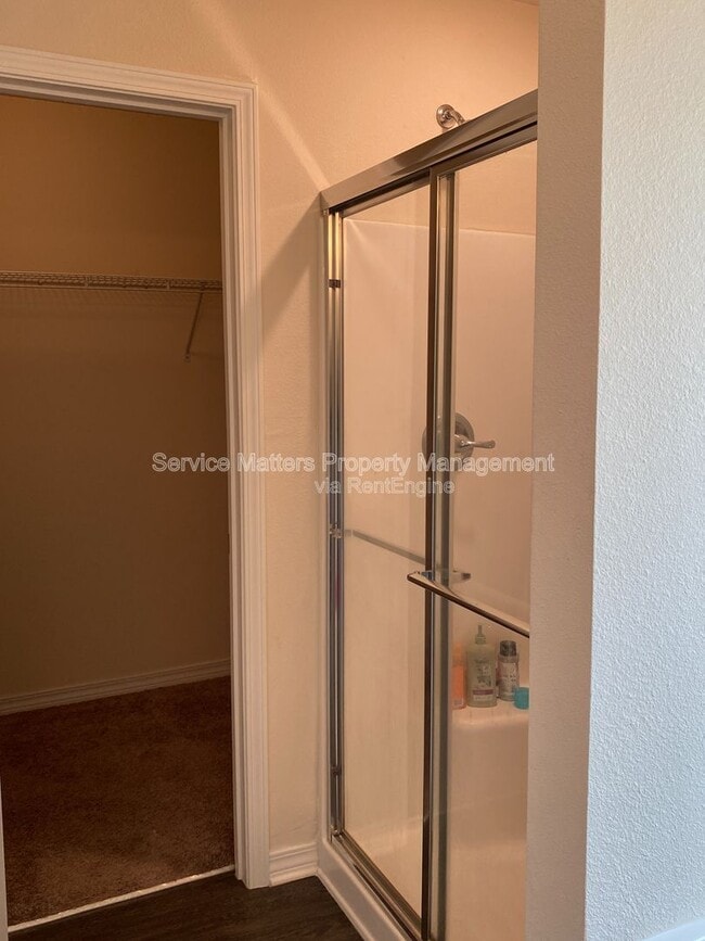 Building Photo - 5652 Peach Dr