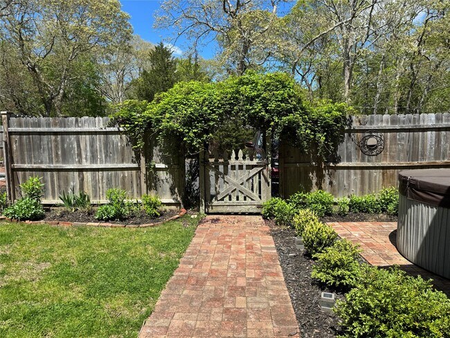 Building Photo - 21 Summit Blvd