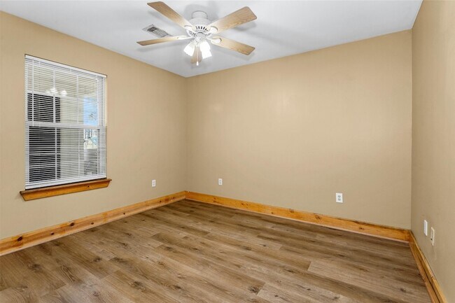 Building Photo - 7581 Cr333