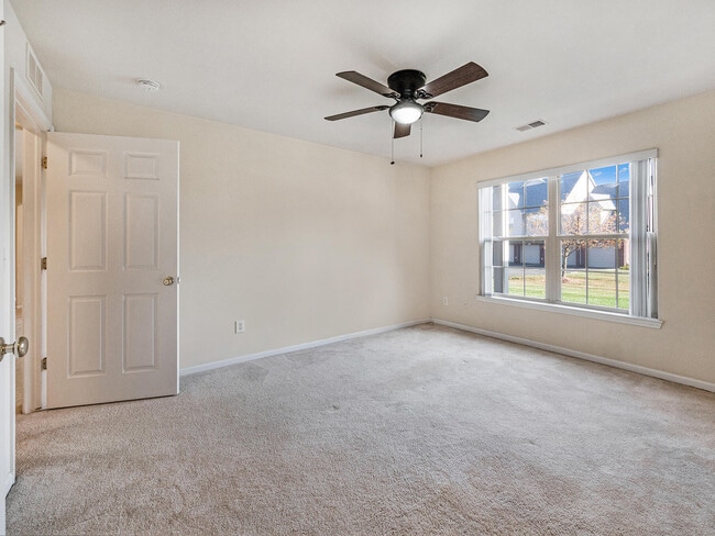 Building Photo - 1112 Addington Ln