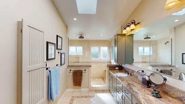 Building Photo - Beautifully Designed Country Club Home Offered July and August 2026