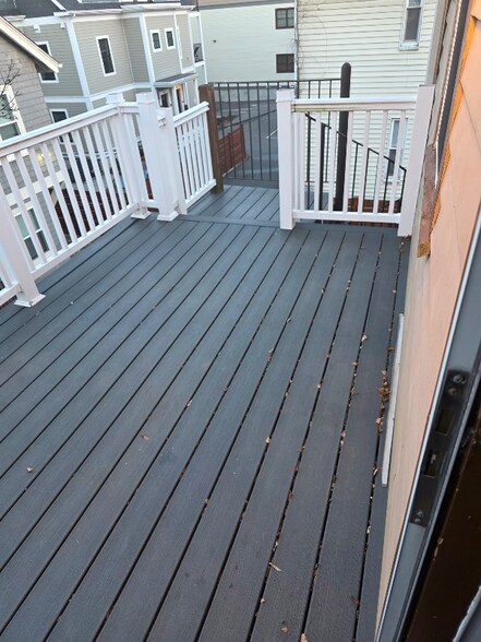 Building Photo - 102 Mt Pleasant Ave