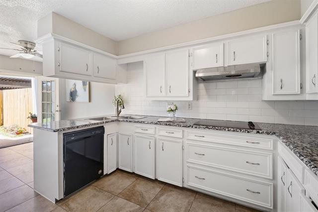 Building Photo - 310 Candlewood Pl