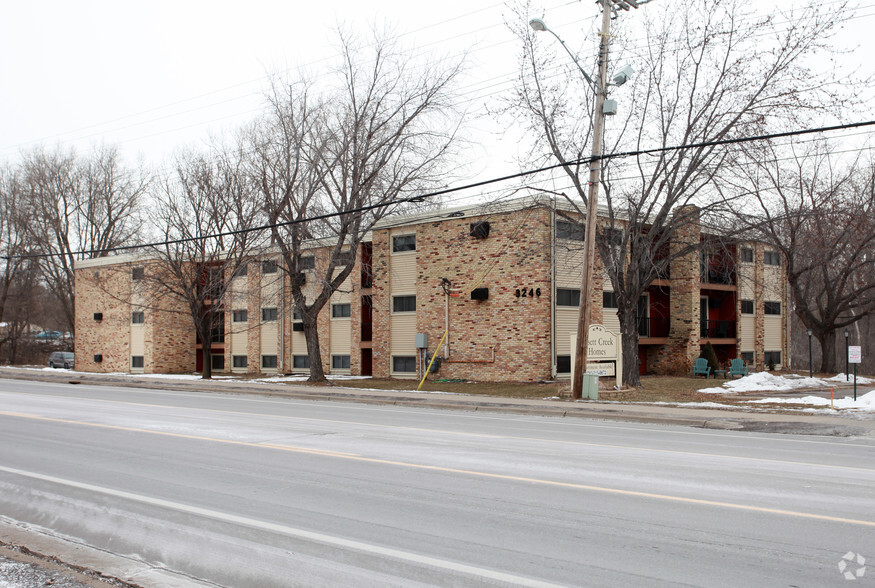 Primary Photo - Bassett Creek Apartments