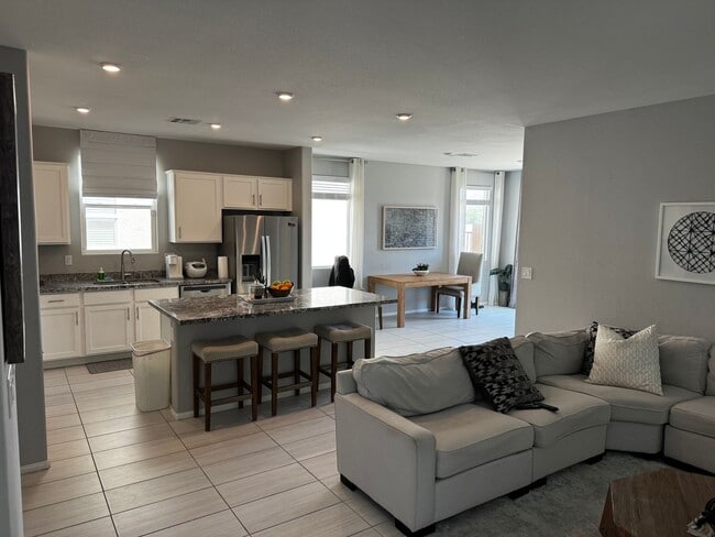 Building Photo - Furnished Executive Rental. Former 2021 Beazer Model Home.