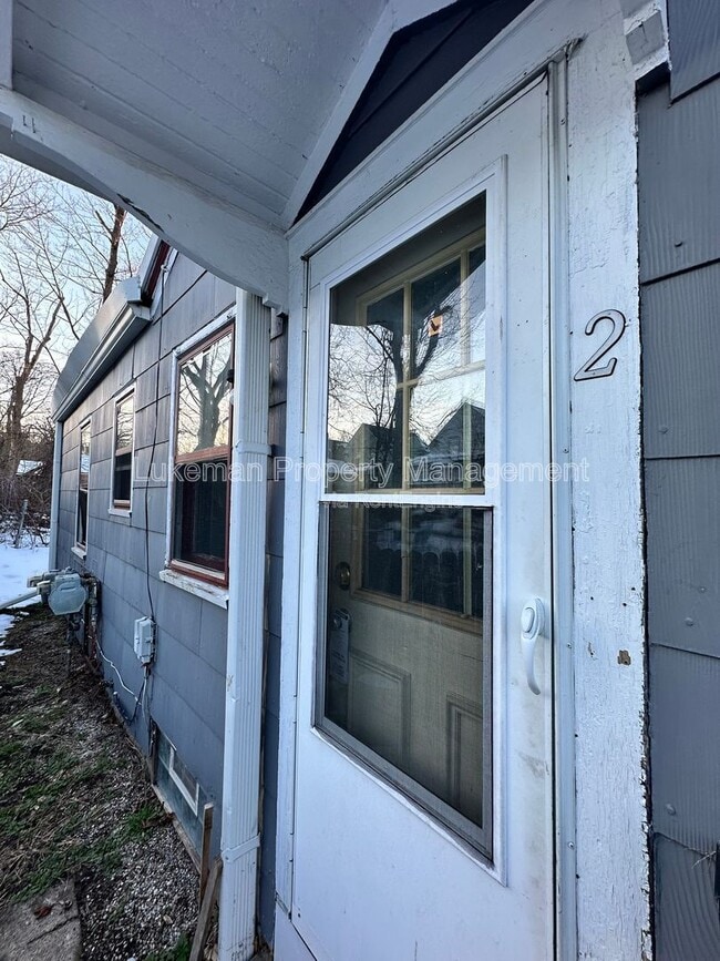 Building Photo - 1410 Oak St