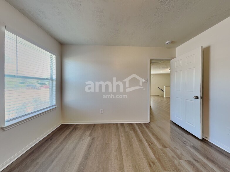 Building Photo - 3410 Maris Way