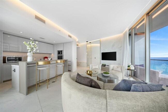 Building Photo - 18975 Collins Ave