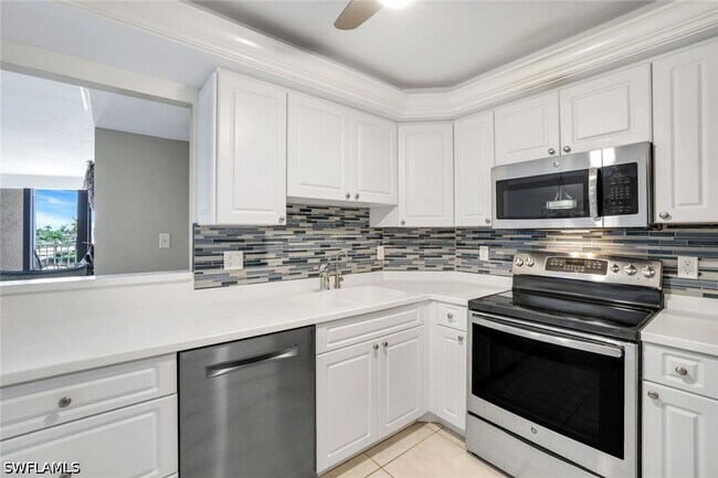 Building Photo - 260 Seaview Ct