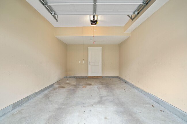 Building Photo - 5168 Foxtail Pine St