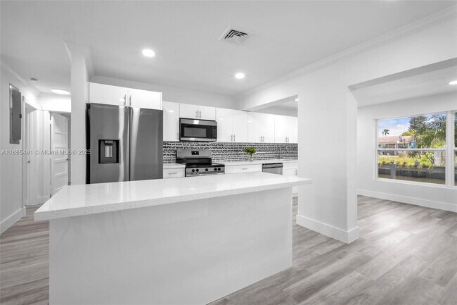 Building Photo - 1840 NW 32nd St