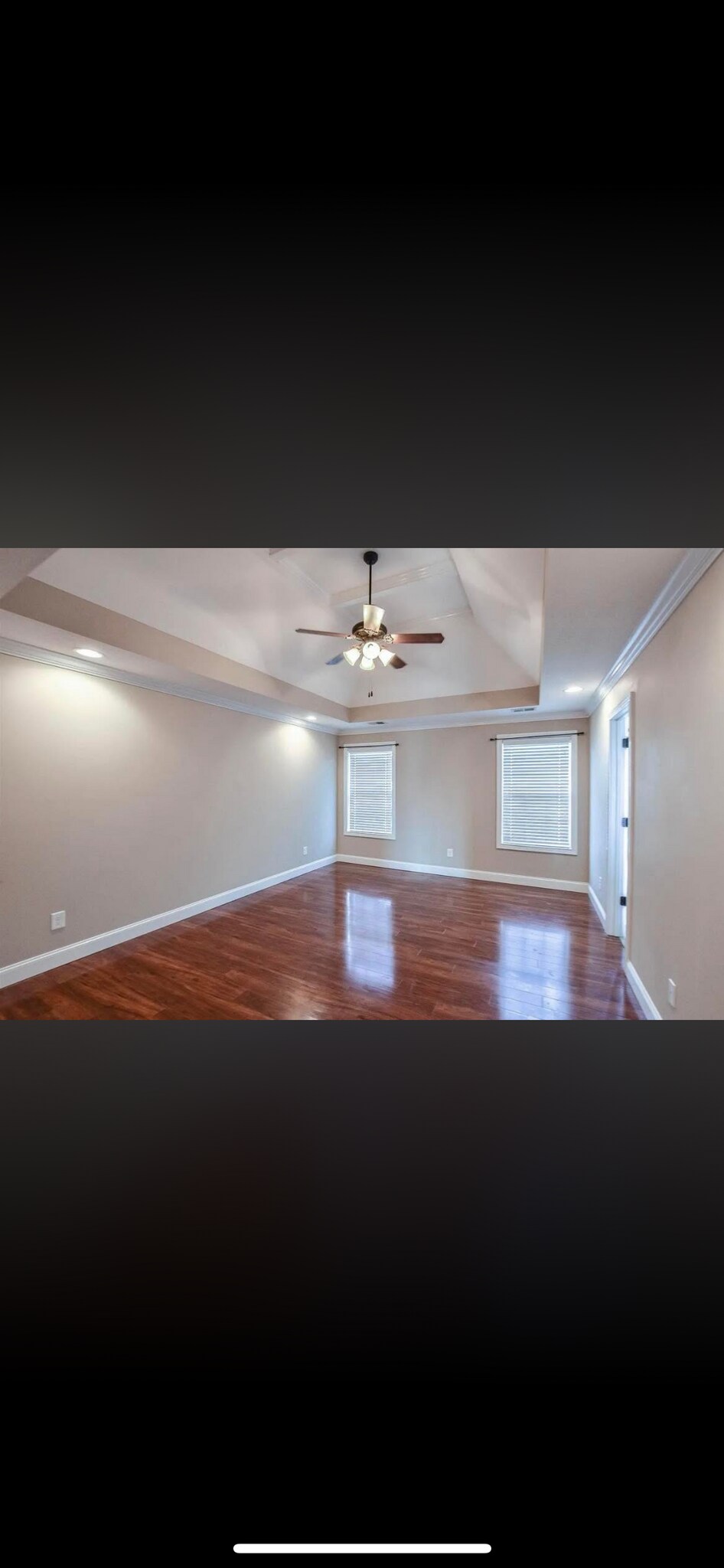 Building Photo - 812 Carousel Ct