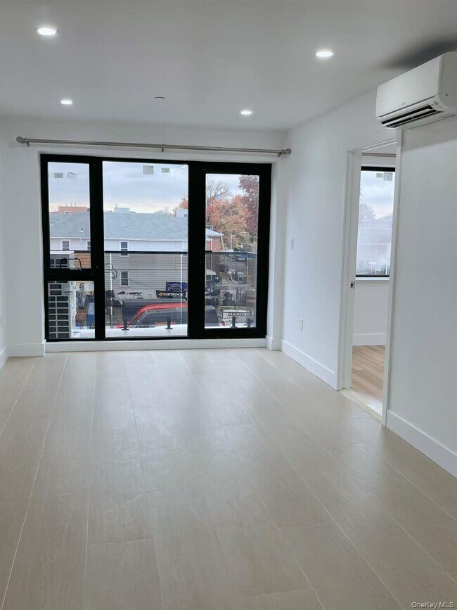 Building Photo - 165-02 Sanford Ave