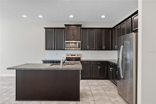 Building Photo - 8019 Glenlloyd Ave